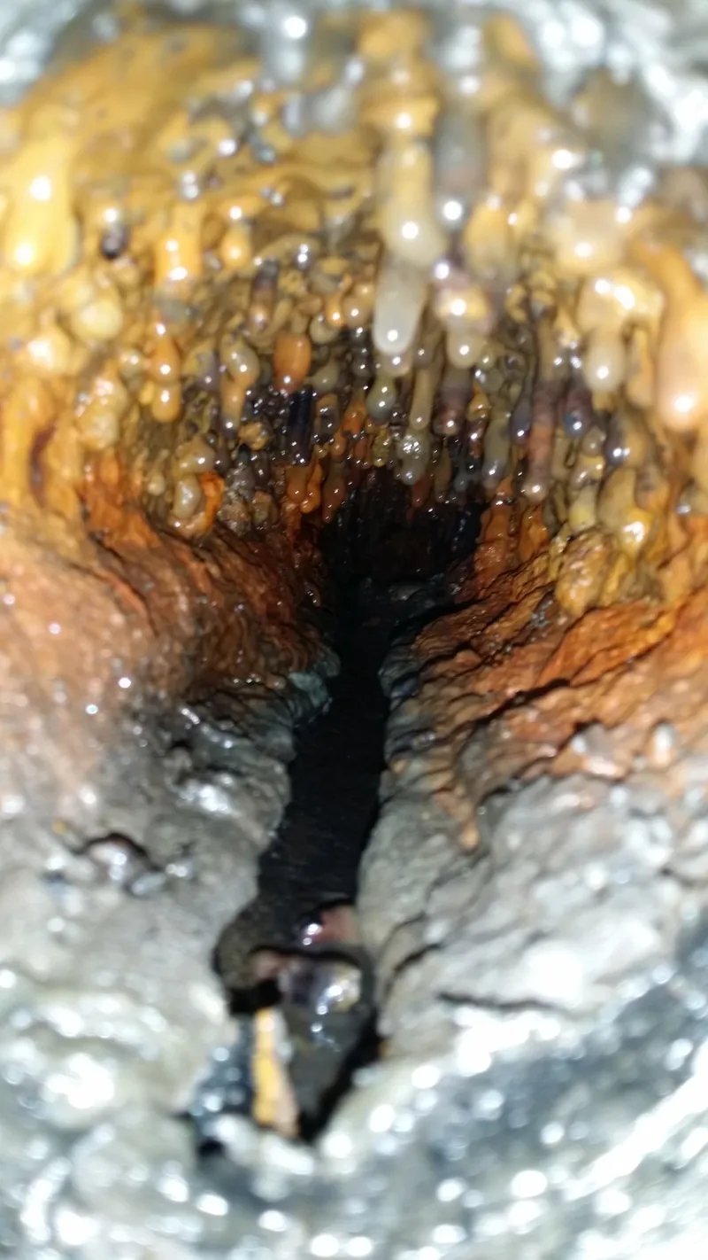 Canalisation entartrée, inspection caméra